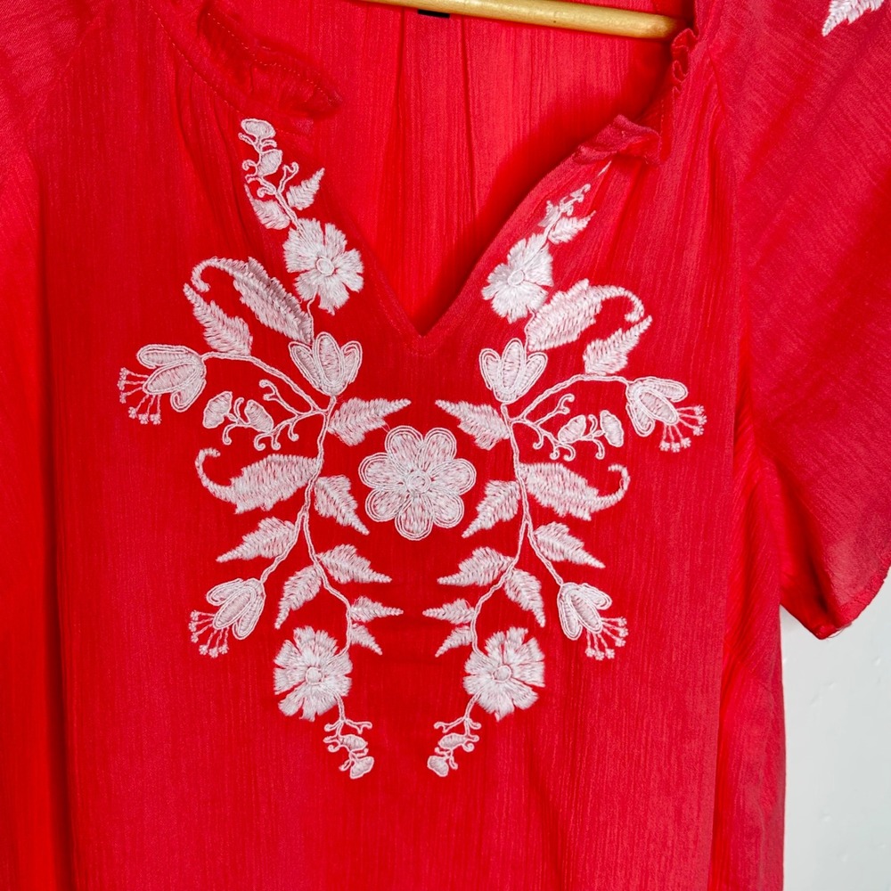 Talbots Petite Coral Embroidered Floral Flutter Sleeve V Neck Top‎ MP - Picture 5 of 7